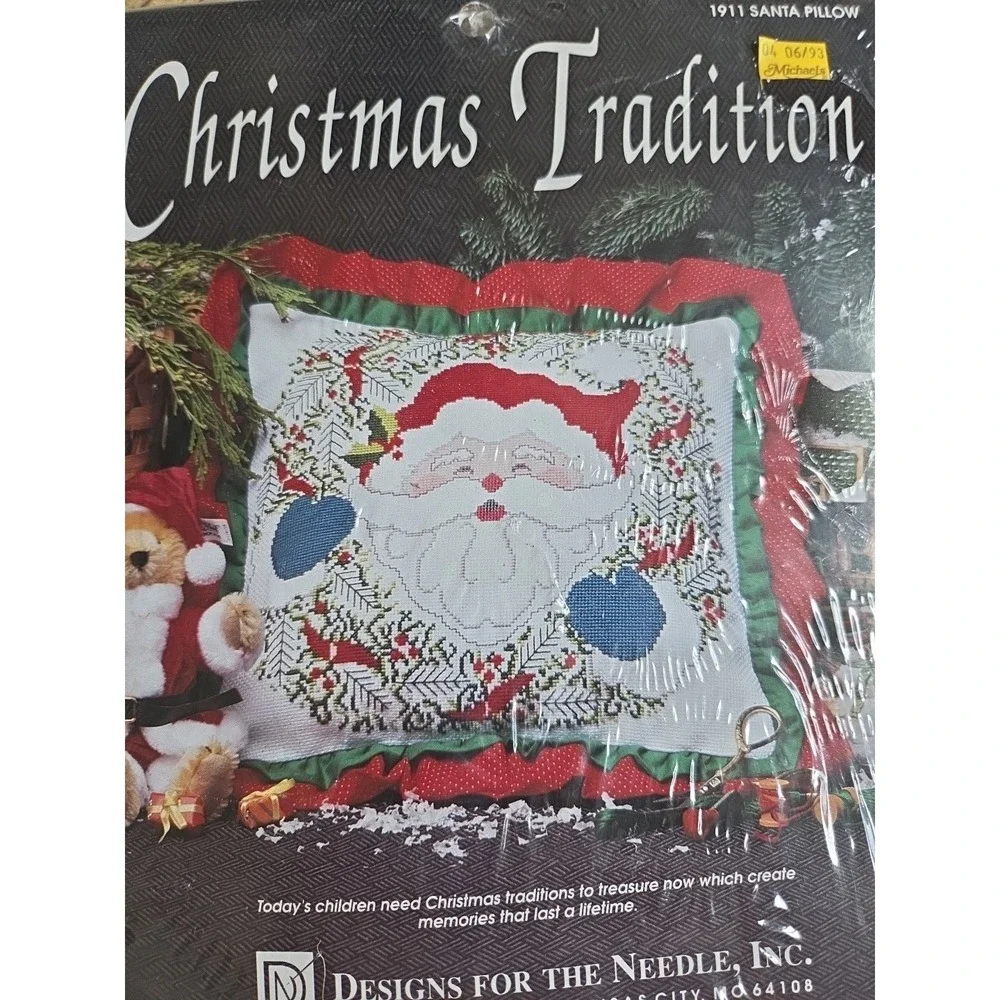 Vintage Crossstitch Christmas Tradition Pillow Cross Stitch Kit Santa 1911